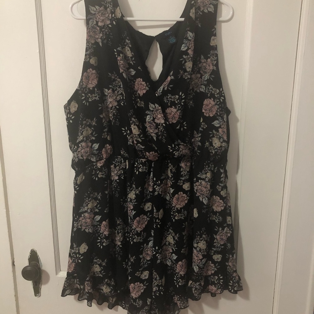 Ruffled floral romper with keyhole detail